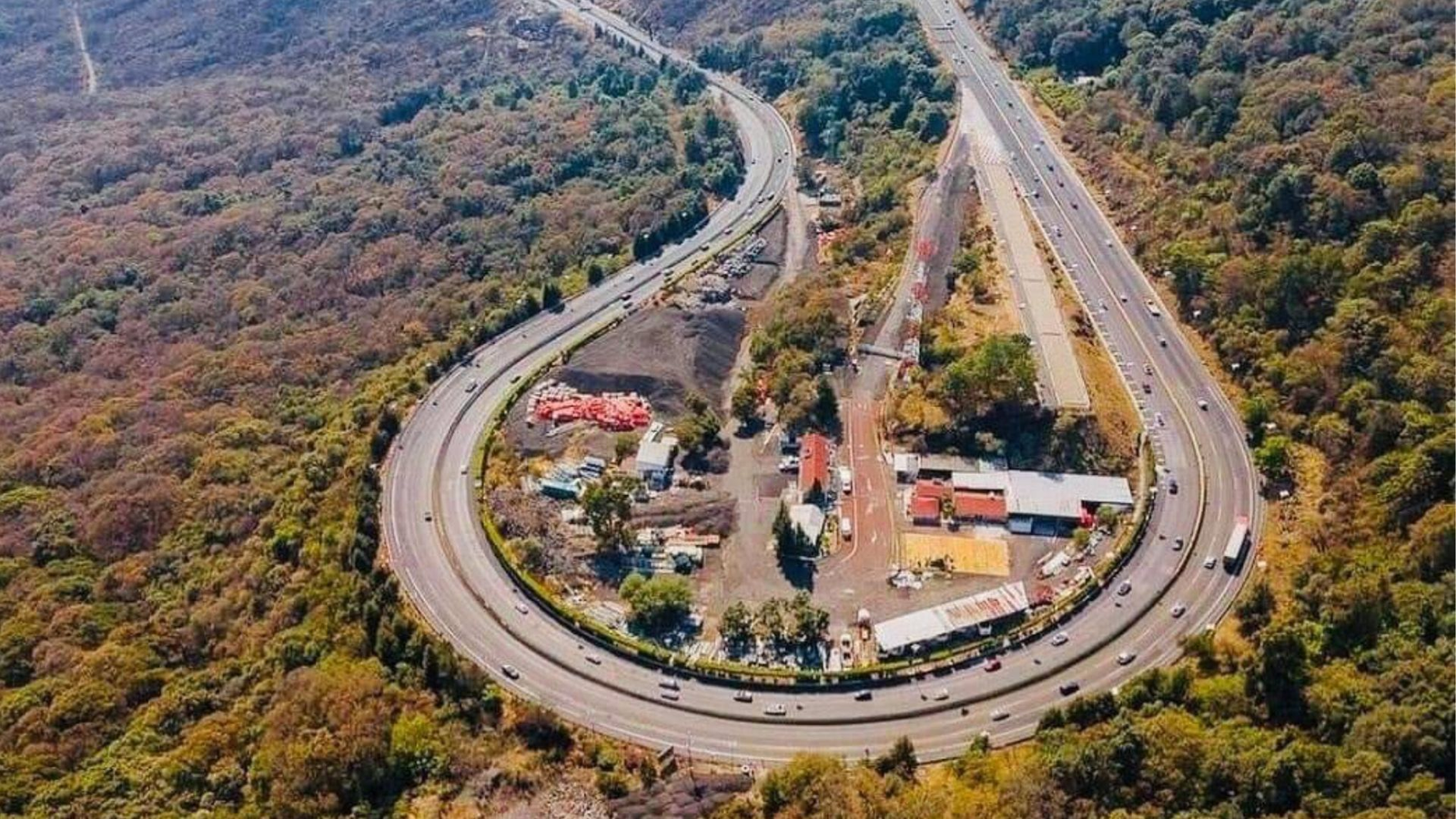 Capufe realizará cierres nocturnos en la autopista México-Cuernavaca por trabajos de mantenimiento 31 Capufe realizará cierres nocturnos y habilitará un carril a contraflujo en la autopista México-Cuernavaca durante las madrugadas del 3 y 4 de junio por trabajos de mantenimiento.