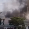 Bomberos controlan el incendio provocado por un cortocircuito en la Subdelegación del IMSS de Cuernavaca.
