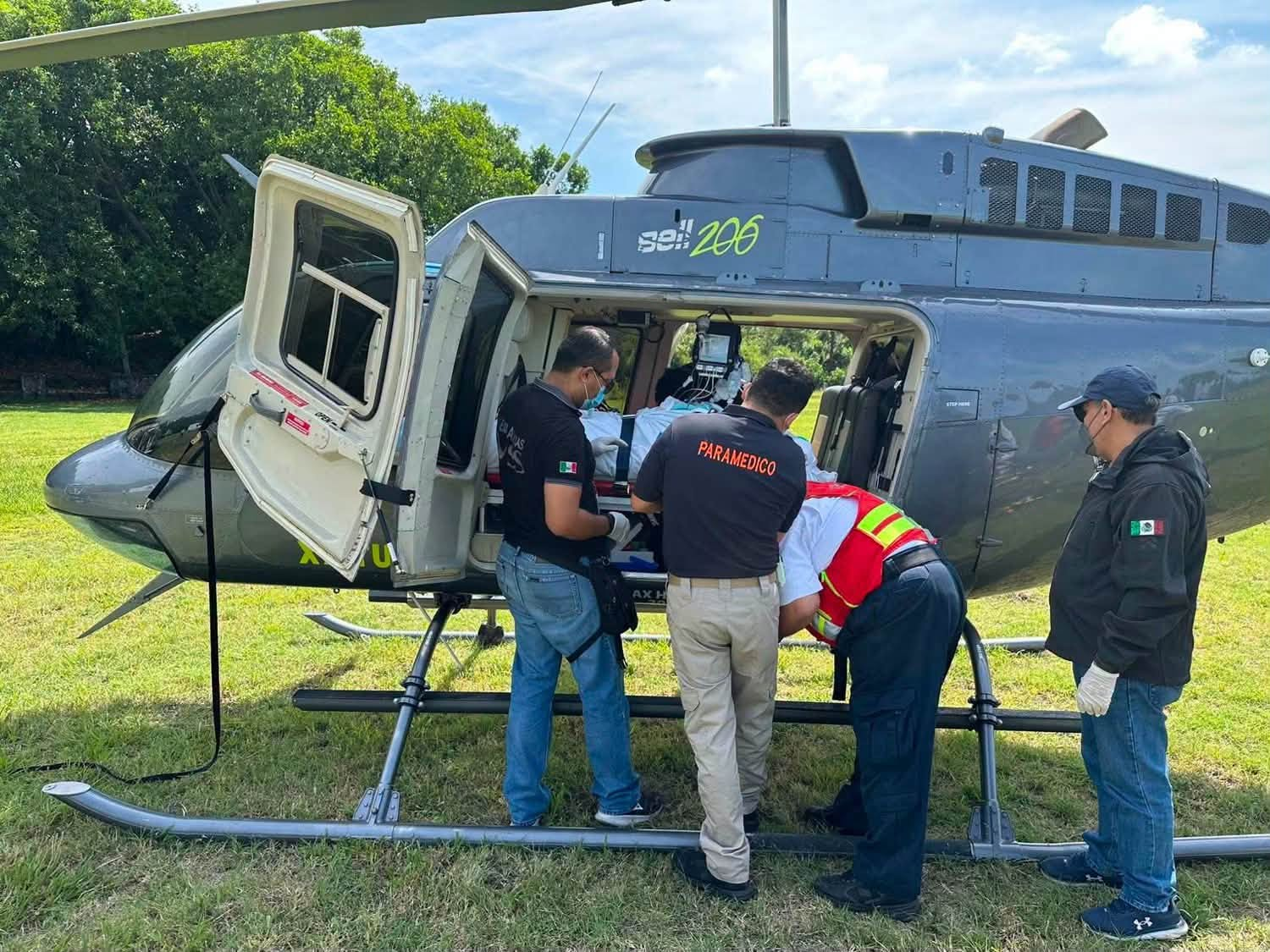 Cuatro pacientes reciben el alta y trasladan a heridos graves por explosión en Las Granjas 34 Servicios de emergencia atienden a personas lesionadas por la explosión registrada en la colonia Las Granjas de Cuernavaca.