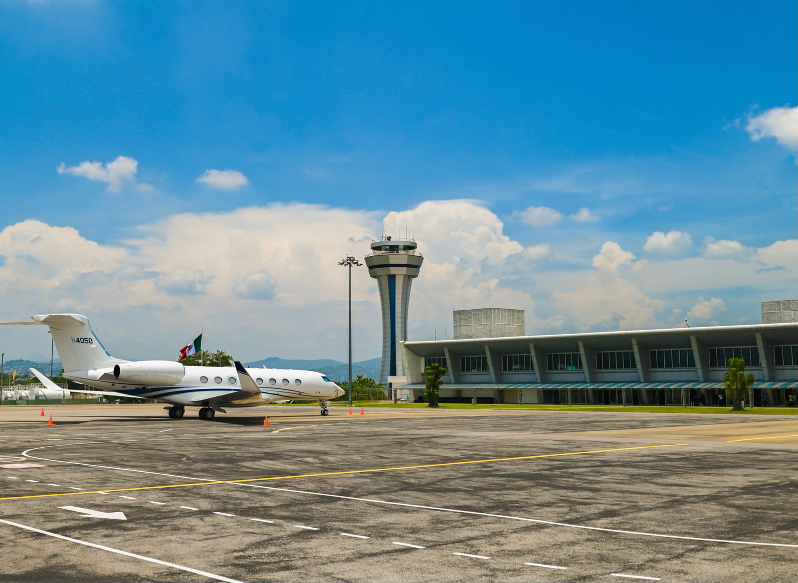 Aeropuerto de Cuernavaca recibe inversión de 225 mdp para impulsar su recuperación 36 Aeropuerto Internacional de Cuernavaca General Mariano Matamoros, ubicado en Temixco, Morelos, que recibirá nuevas inversiones.