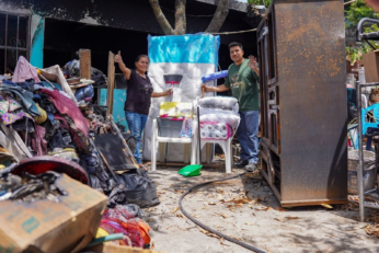Entrega de apoyos del SEDIF a familias afectadas por incendios en Morelos.