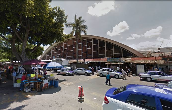 El Gobierno de Morelos aprobó una reserva de 10 millones de pesos para apoyar a comerciantes afectados por el incendio del Mercado Adolfo López Mateos, con montos de hasta 75 mil pesos.